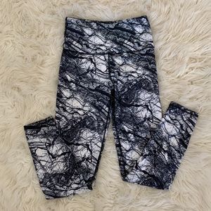 High waisted leggings